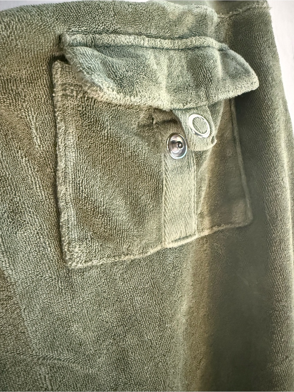 Juicy Couture Olive Green Valor Pants with Button Flap Pockets - Picture 9 of 13